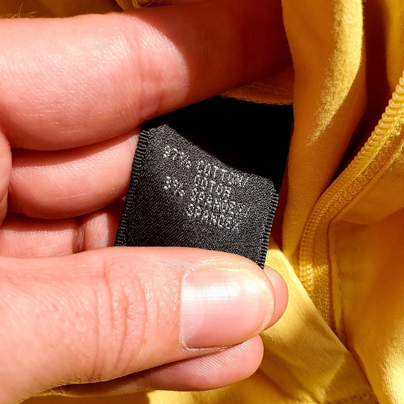 Neiman Marcus Exclusive yellow dressy pants - Picture 12 of 12